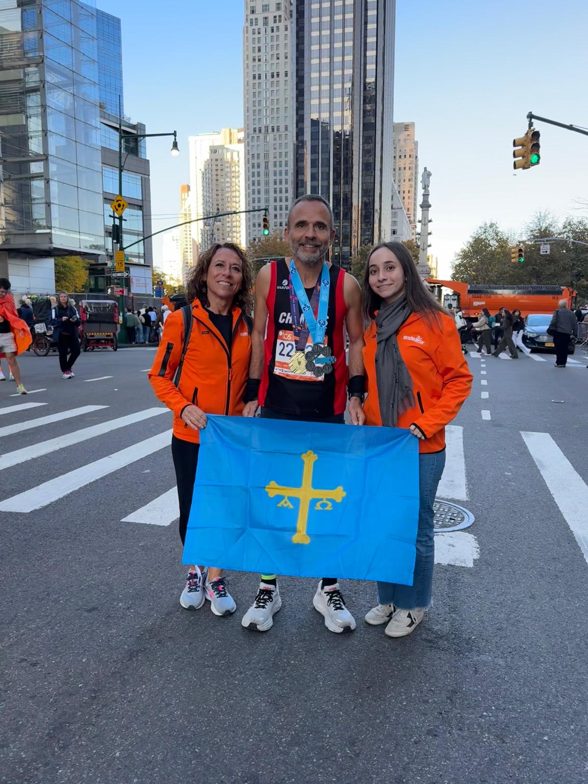 JOSÉ ANTONIO NAVARRO SUPERA EL RETO, CONCLUYE LA MARATÓN DE NUEVA YORK Y OBTIENE LA MEDALLA SEIS ESTRELLAS